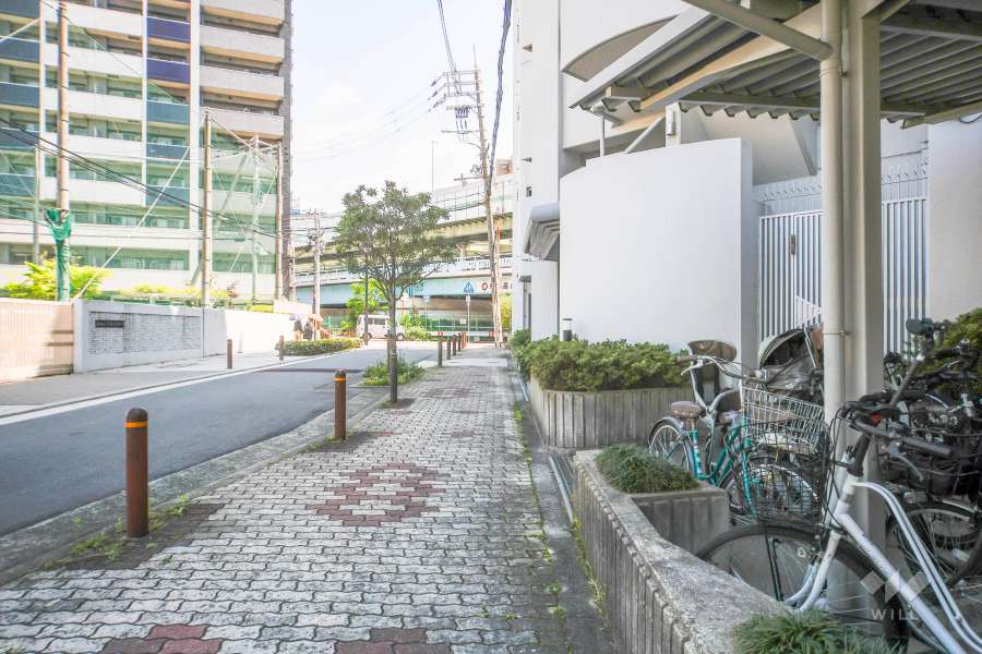 敷地北側の前面道路　