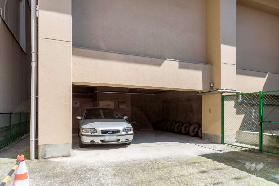敷地内駐車場（屋内平面式）