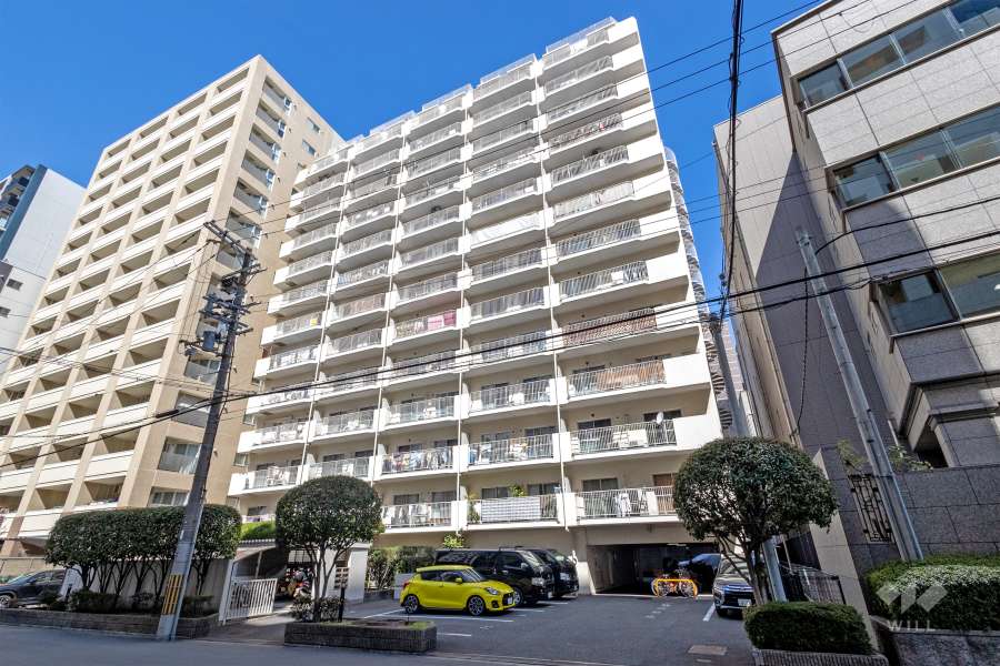 日商岩井阿波座マンションの外観（南東側から）