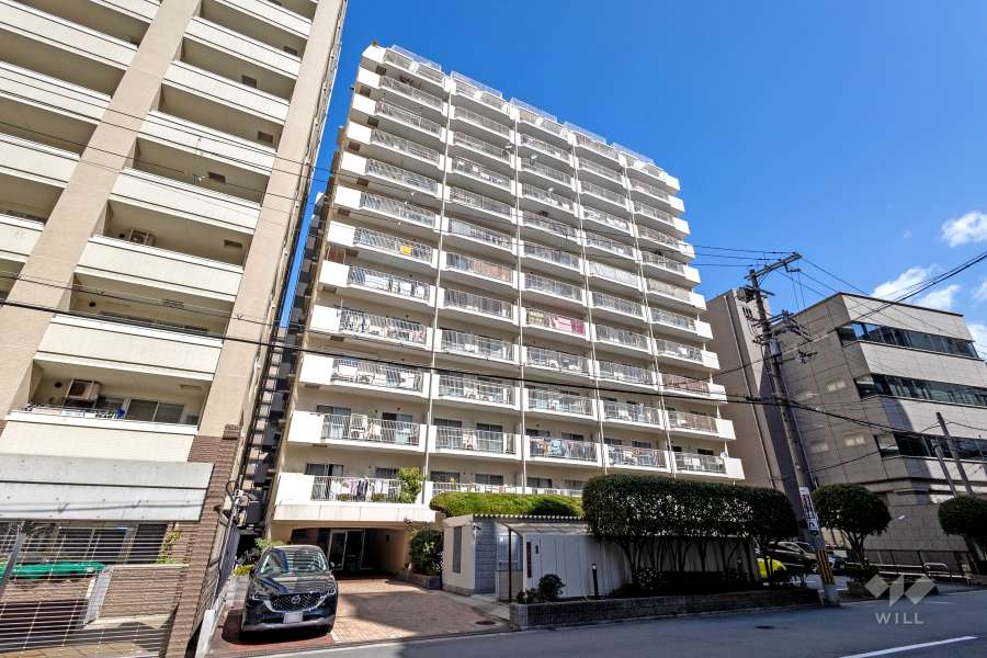 日商岩井阿波座マンションの外観（南西側から）