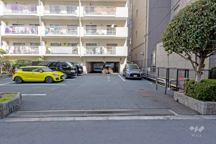 駐車場の出入口