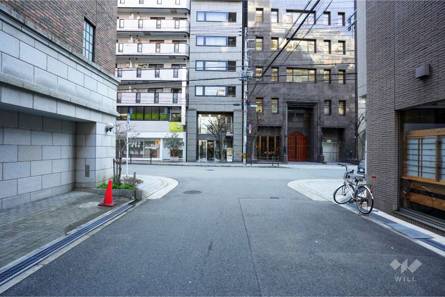 敷地北西側前面道路（北東側から）
