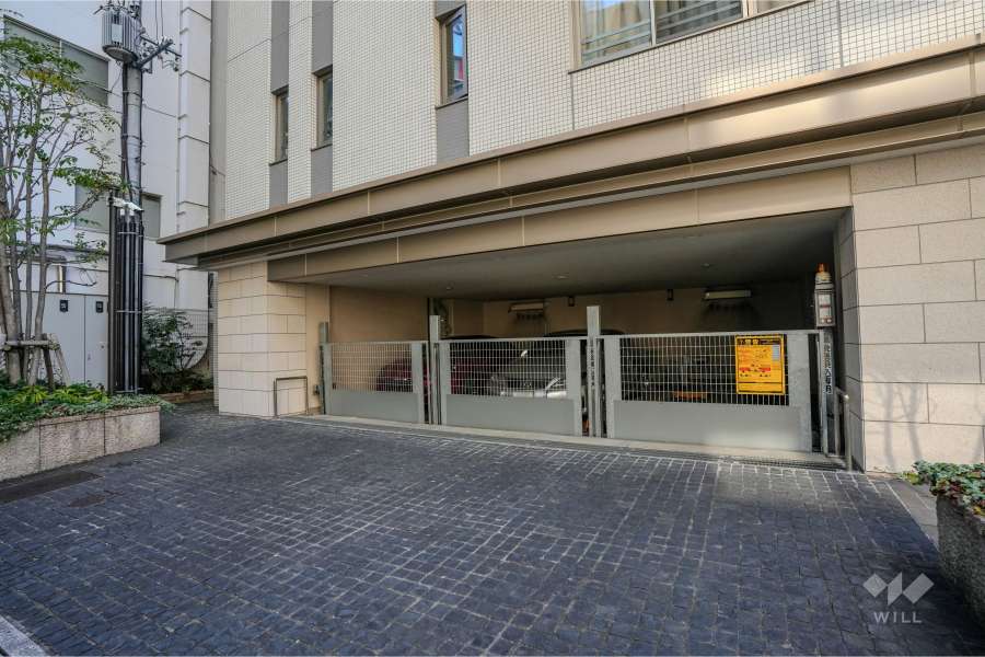 敷地内駐車場（屋内機械式）