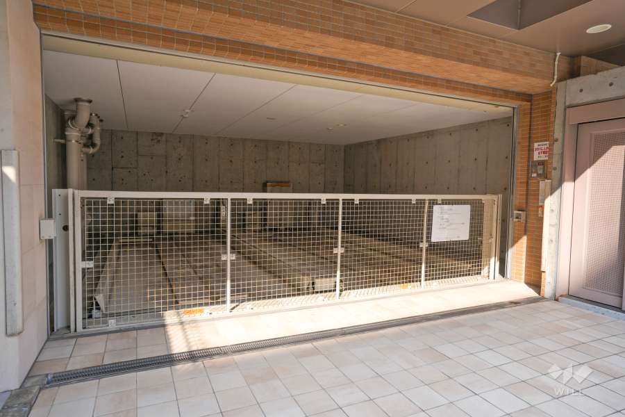 敷地内駐車場（屋内機械式）