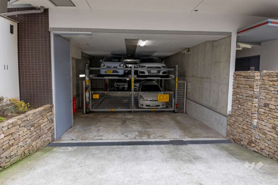 敷地内駐車場（屋内機械式）　