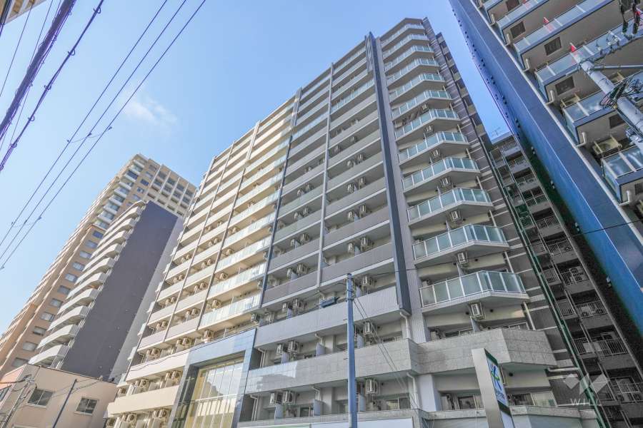 エステムプラザ大手前エヴァースの外観（南東側から）