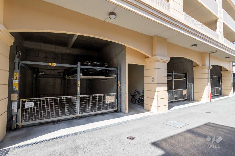 敷地内駐車場（屋内機械式）