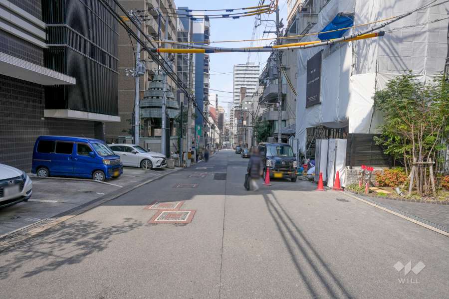 敷地北側の前面道路