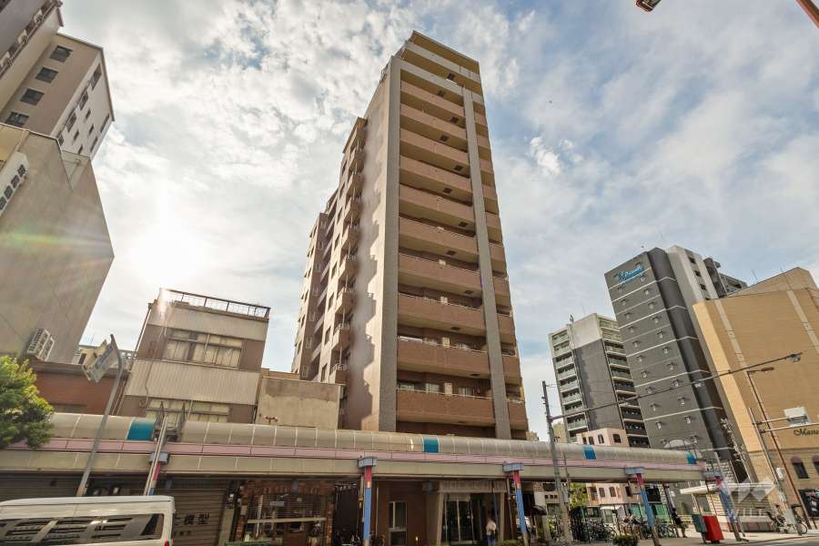 グラン・シティオ心斎橋EASTの外観（南東側から）