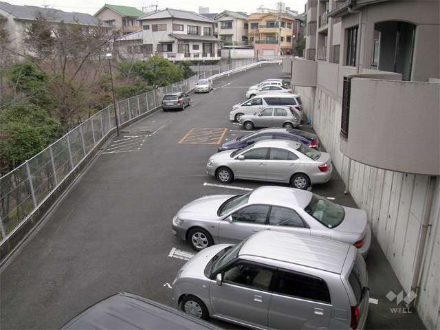 敷地内駐車場（屋外平面式）