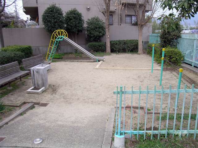 敷地に隣接する公園