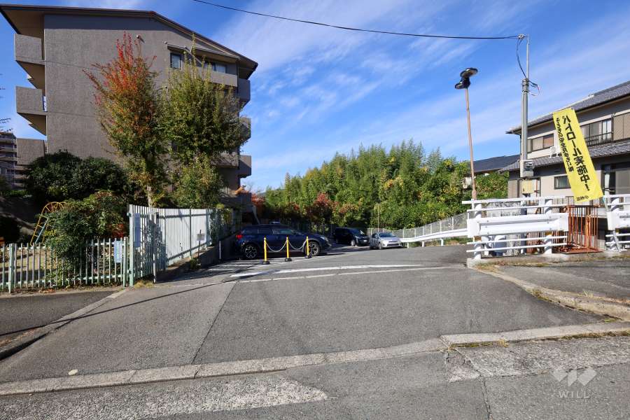 駐車場の出入り口