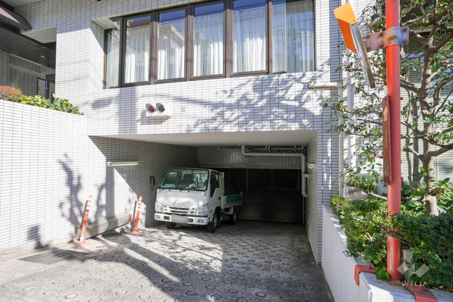 駐車場の出入り口