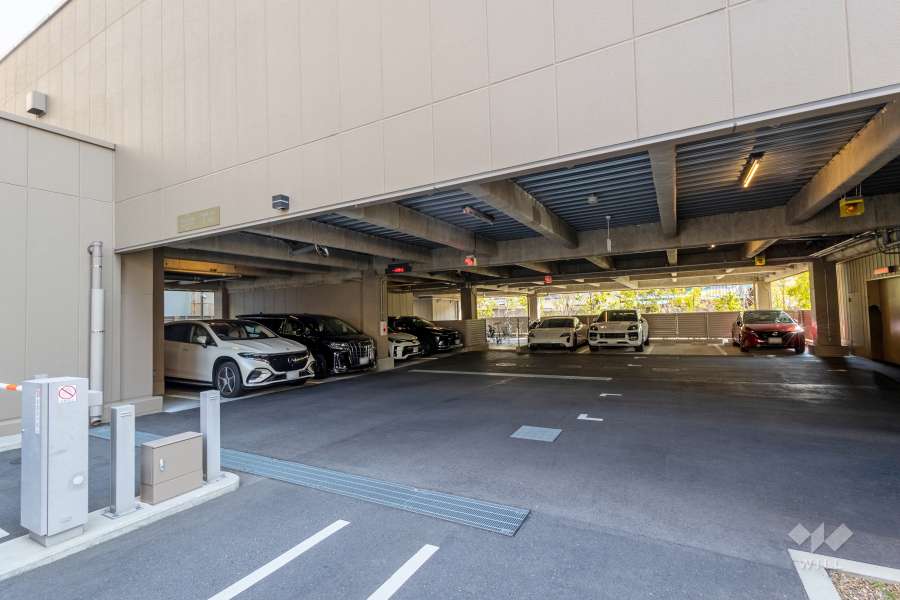 敷地内駐車場（屋内平面式）