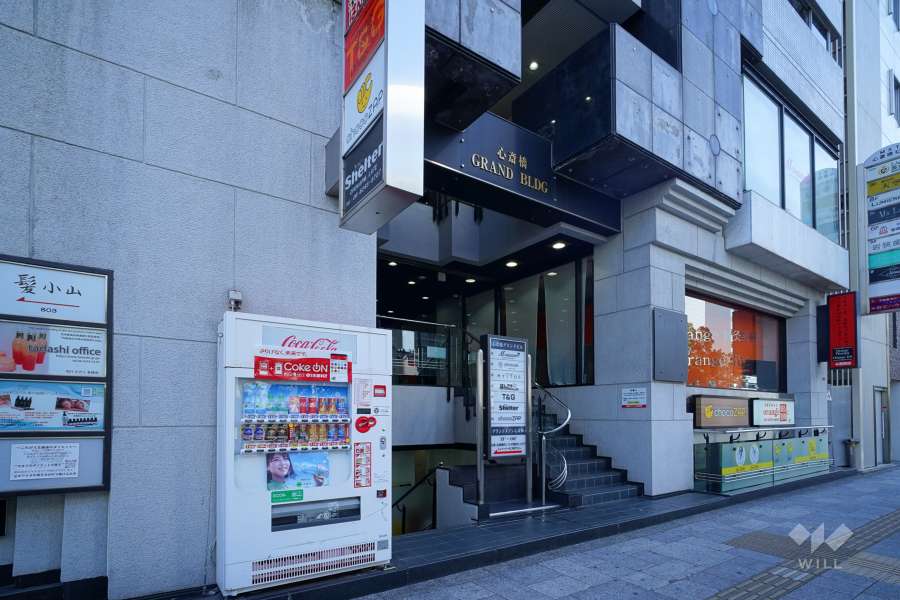 心斎橋グランドビル（グランドメゾン心斎橋）のエントランス