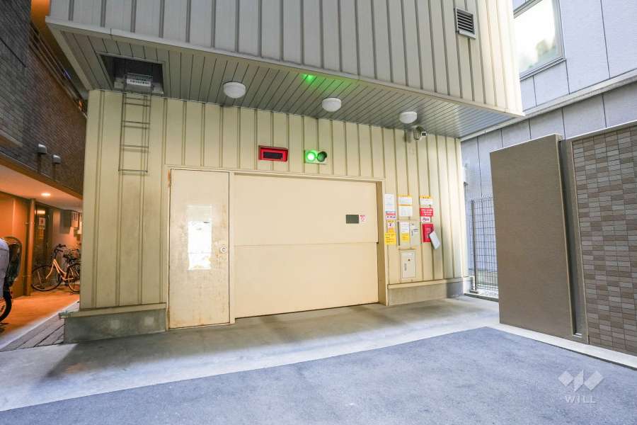 敷地内駐車場（屋内機械式）