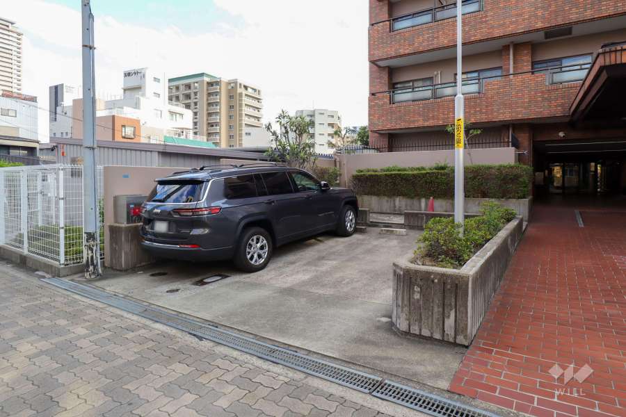 敷地内駐車場（屋外平面式）