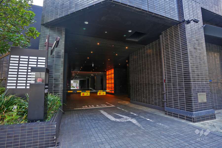 駐車場の出入り口