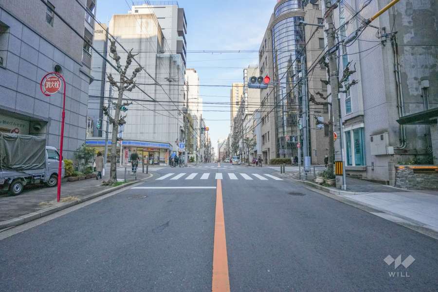 敷地北側の前面道路　