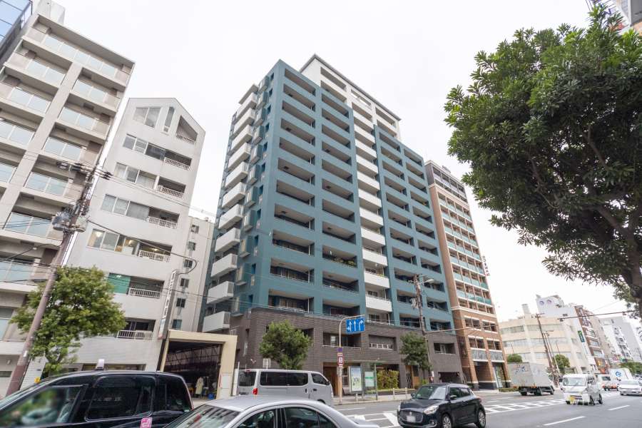シティハウス上町台玉造の外観（南西側から）