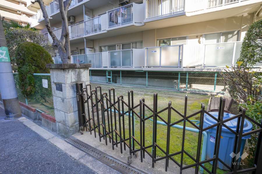 敷地西側にある公園