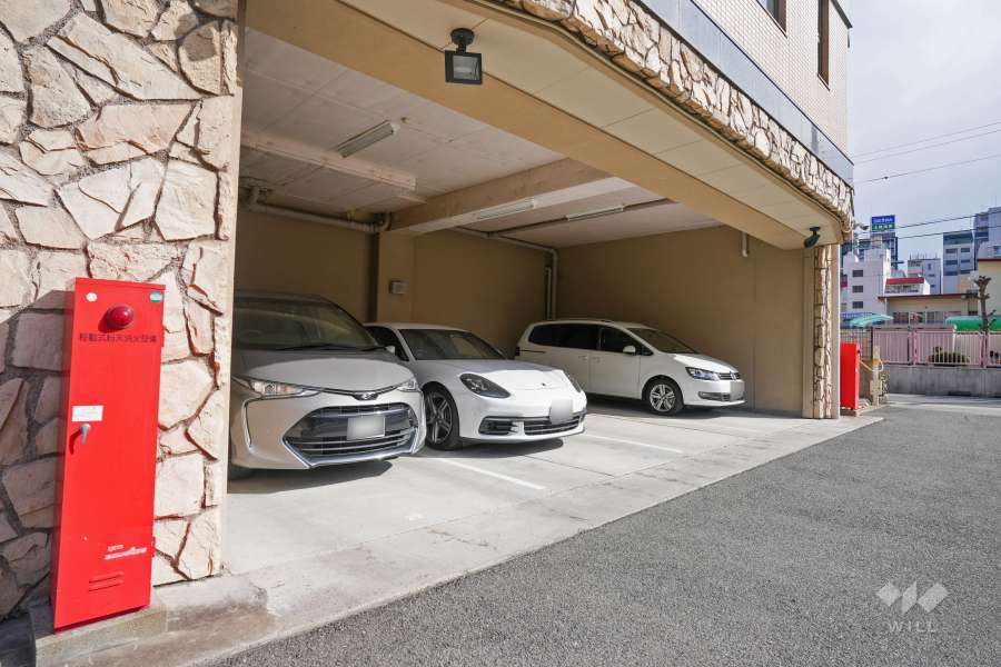 敷地内駐車場（屋内平面式）