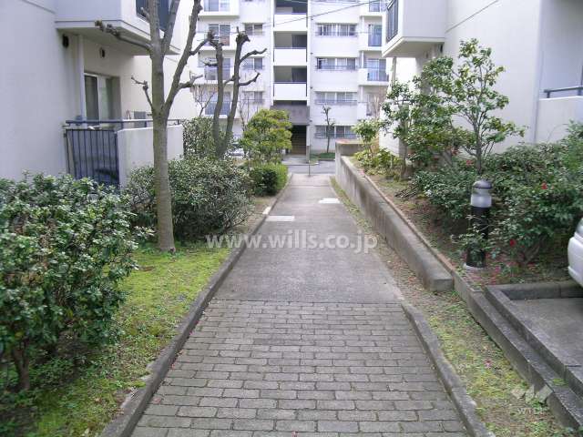 1号棟と2号棟の間の通路