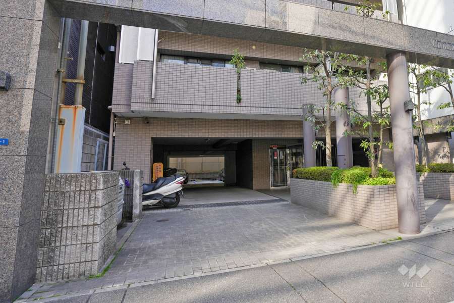 駐車場・駐輪場出入口