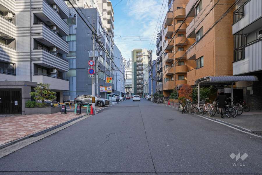 敷地南側の前面道路　