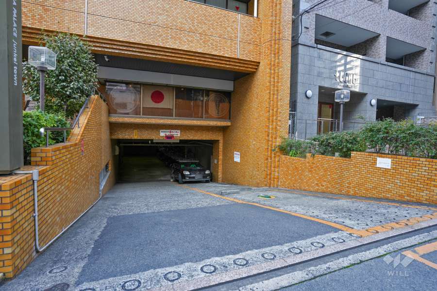 駐車場の出入り口