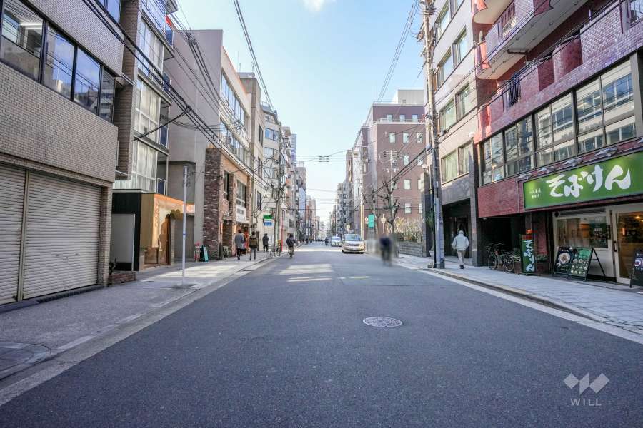 敷地北側の前面道路　