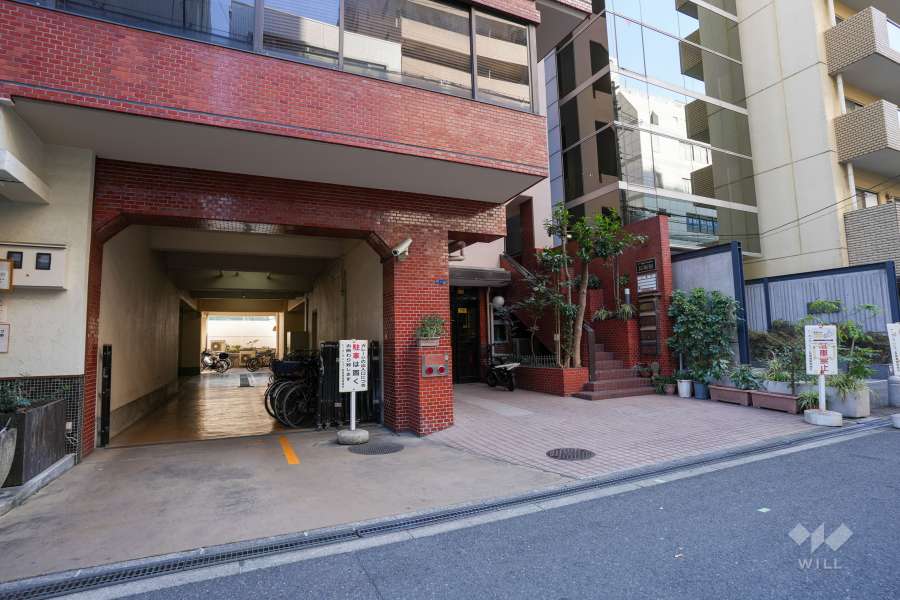 駐車場の出入口