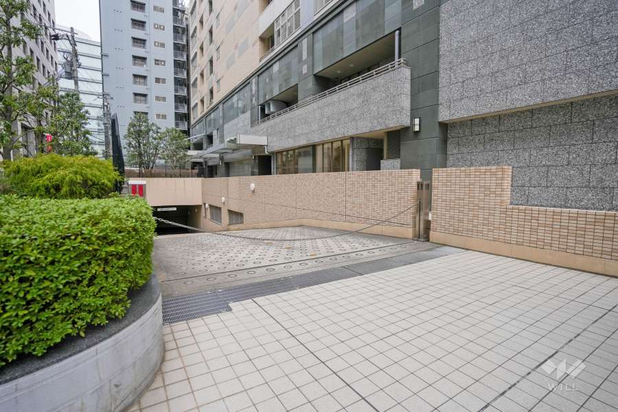 駐車場の出入り口