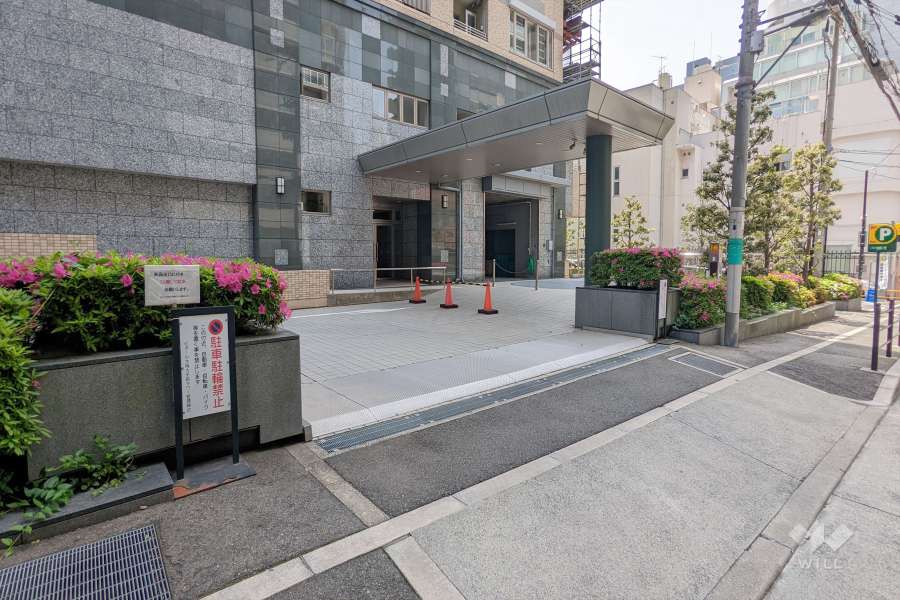 駐車場の出入り口