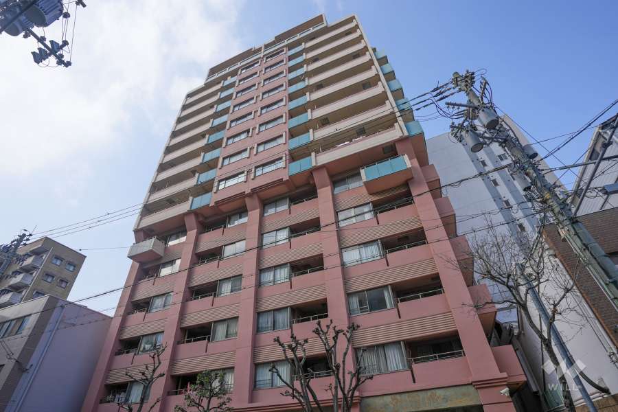 ファミール心斎橋EASTの外観（南東側から）