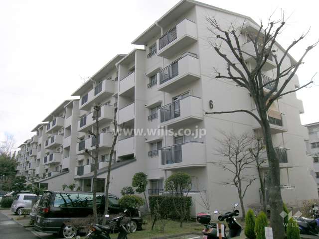 グリーンヒル東箕面６号棟の外観（北西側から）