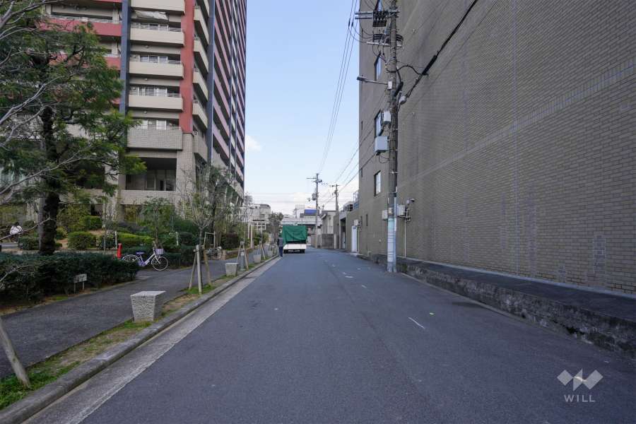 敷地南側の前面道路　