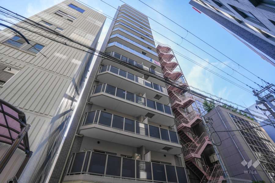 プレサンスロジェ堺筋本町の外観（北東側から）