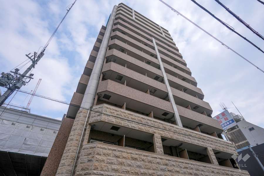 プレサンス心斎橋ルティアの外観（北西側から）