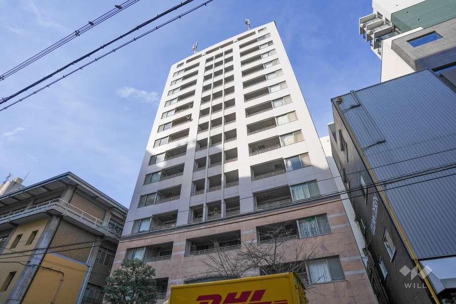 メゾンドール南船場の外観（南東側から）