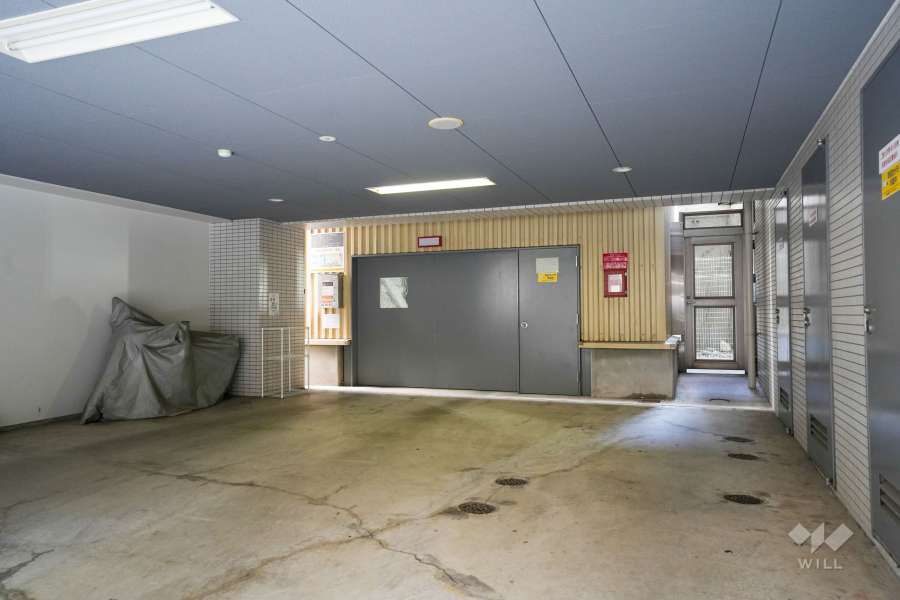 敷地内駐車場（屋内機械式）