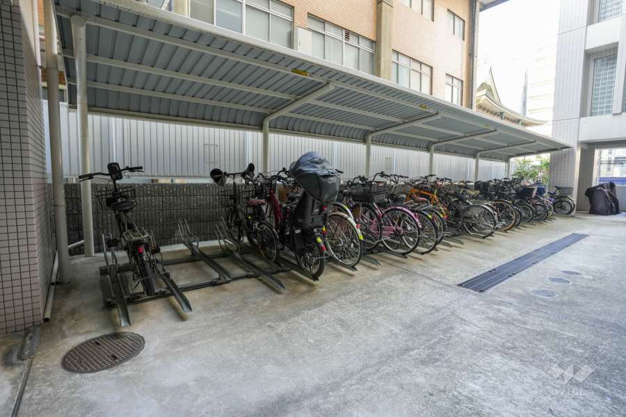 駐輪場（屋根付き）