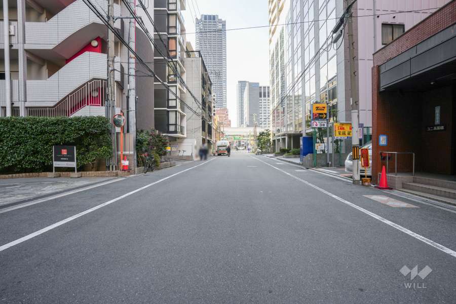 敷地南側の前面道路　