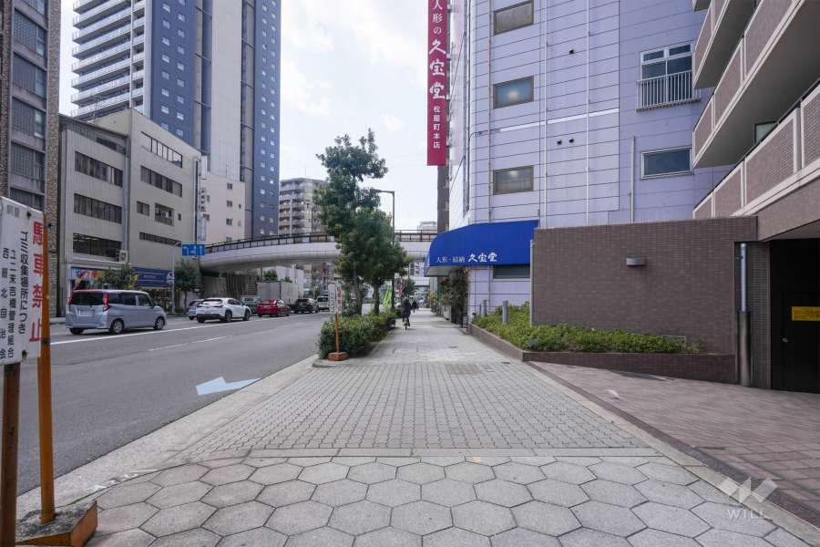 敷地南側の前面道路　