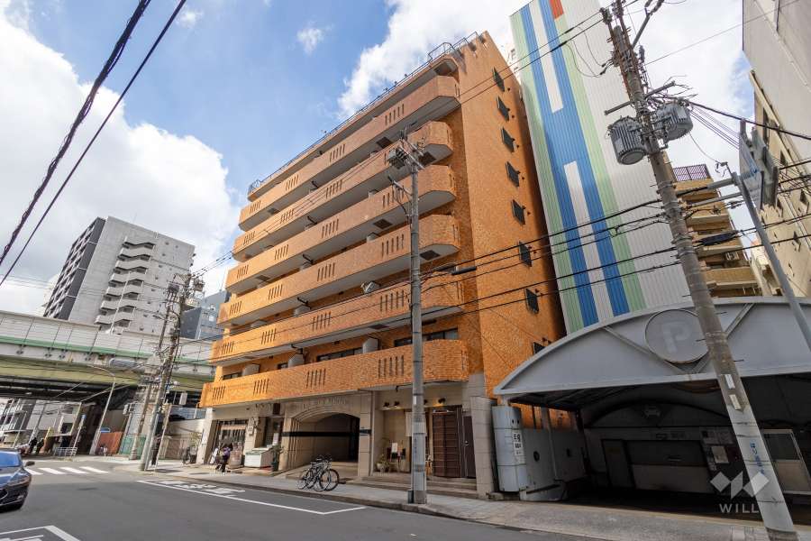 ライオンズマンション御堂筋本町の外観（南東側から）