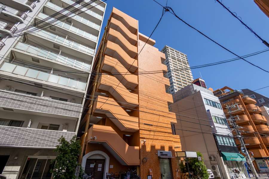 ライオンズマンション上本町第5の外観（北西側から）