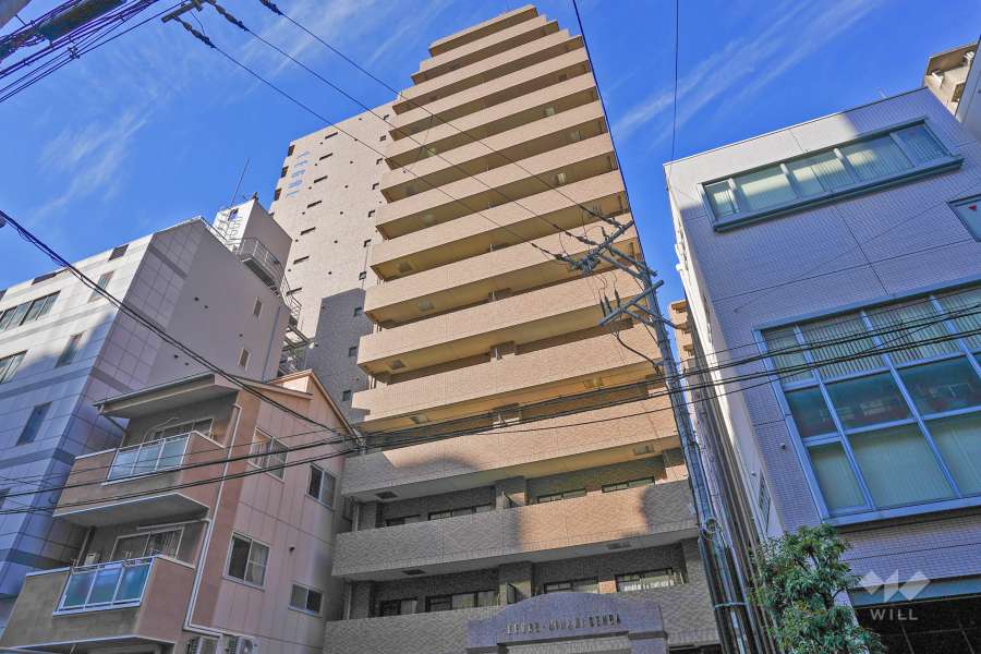 リーガル南船場の外観（南東側から）