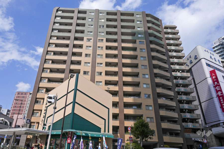 リーデンススクエア松屋町の外観（南側から）