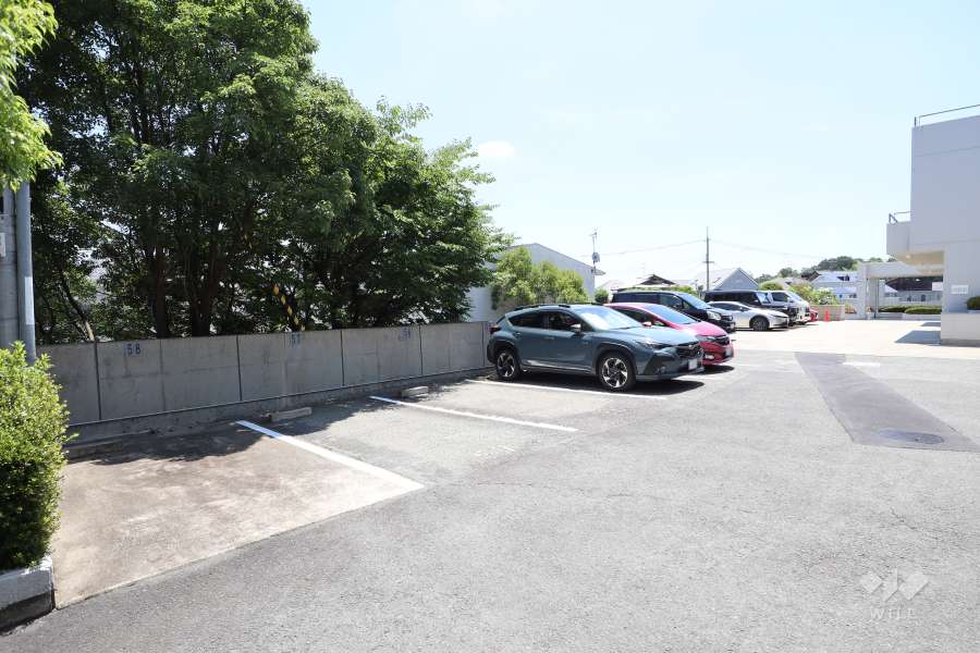 敷地内駐車場（屋外平面式）