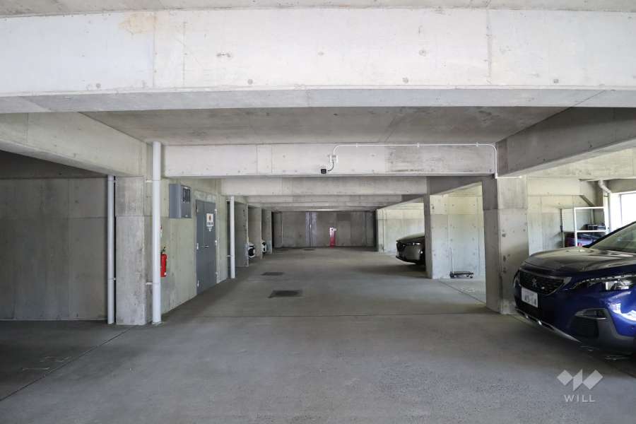 敷地内駐車場（屋内平面式）